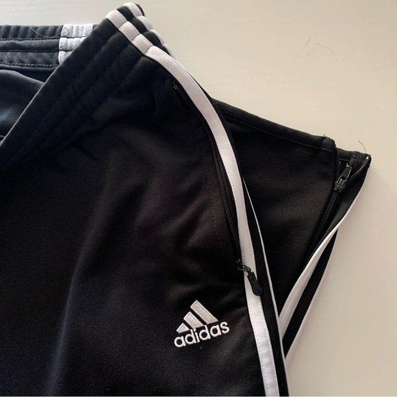 Adidas | Climacool black fitted pants | Zipped pockets and zips at ankles - Picture 7 of 8